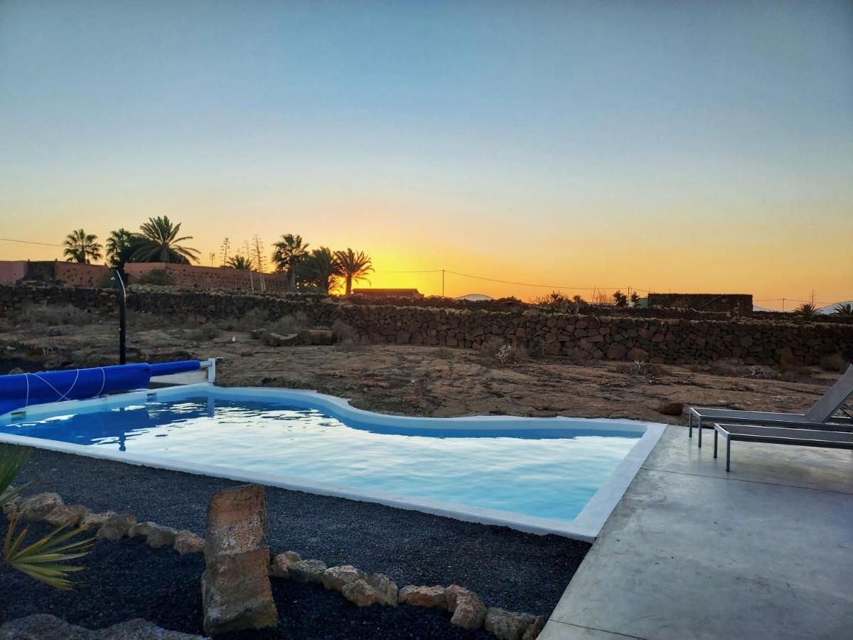 Villa Tabaiba En Lajares Con Piscina Extérieur photo